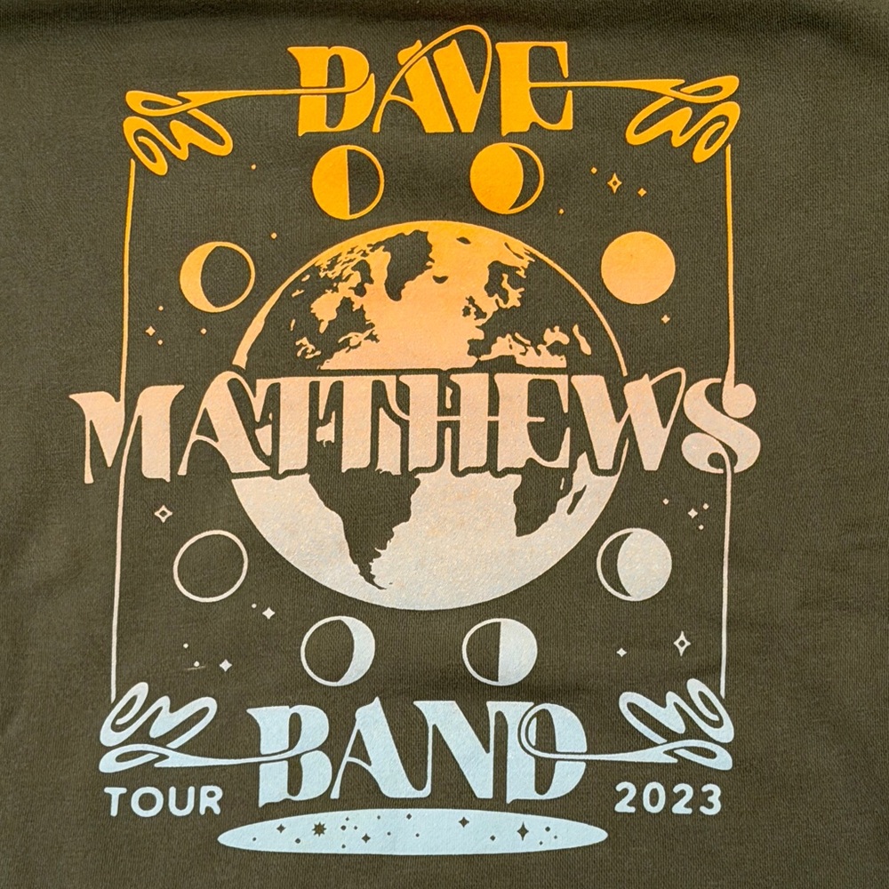 Dave Matthews Band 2023 Tour Graphic sweatshirt- vintage band t-shirt